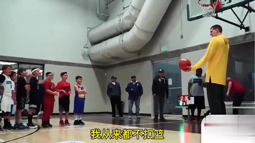 不會(huì)扣籃的約基奇是怎么成為NBA第一人的